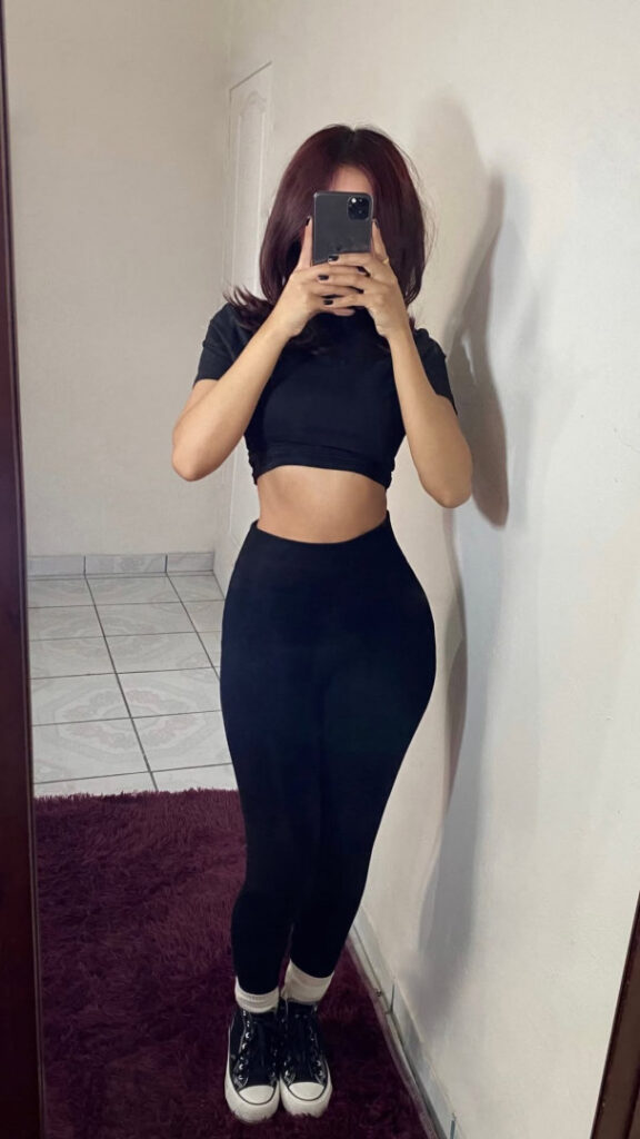 Instagram – Celeste.css – Nude