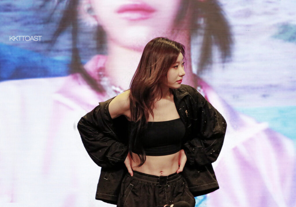 Celeb – Asian – Chaeryeong – ITZY (채령) – Nude Leaks