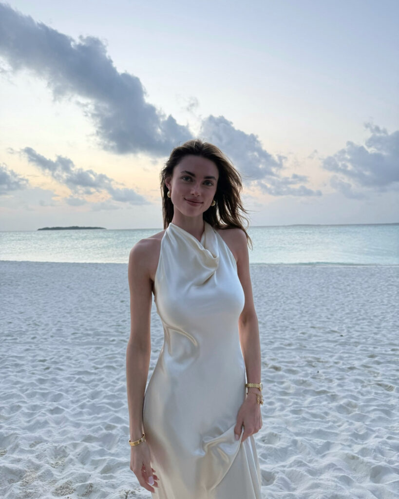 Instagram – Charleen Weiss – Nude