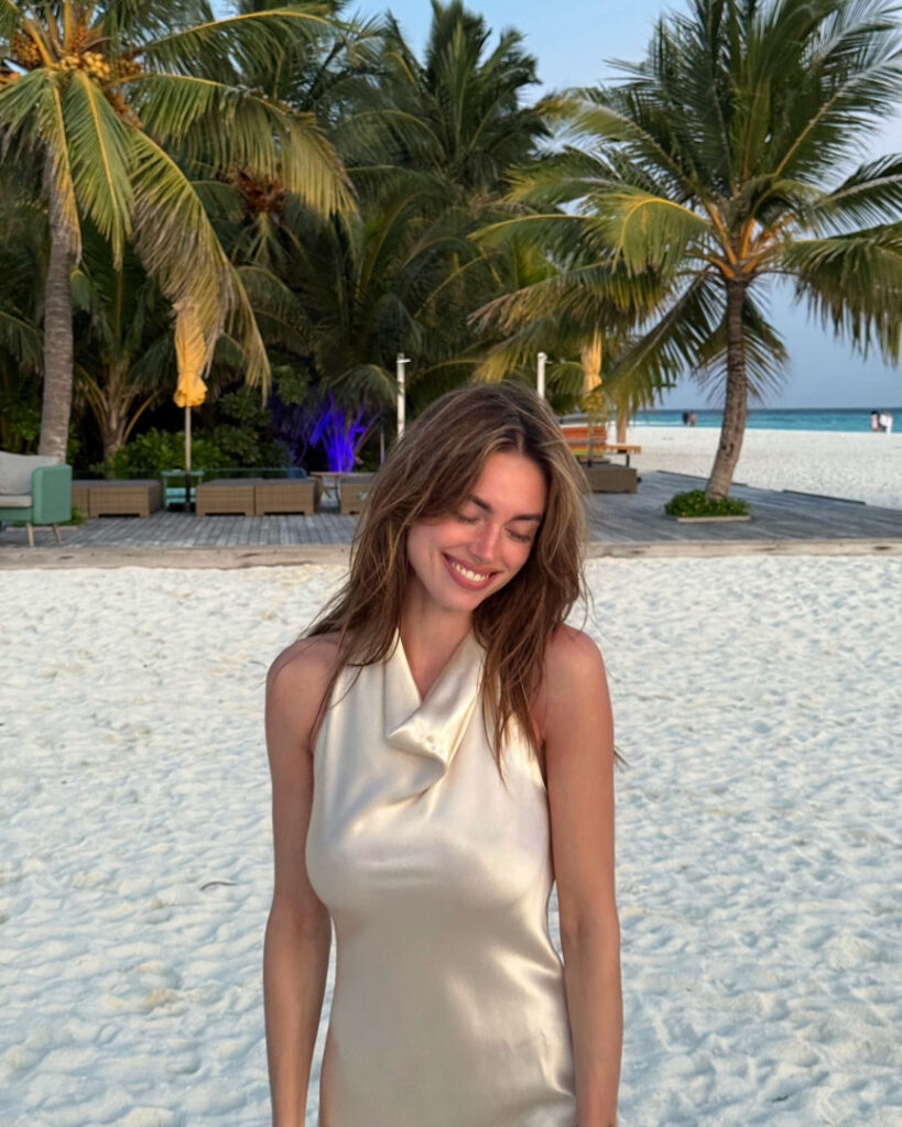 Instagram – Charleen Weiss – Nude