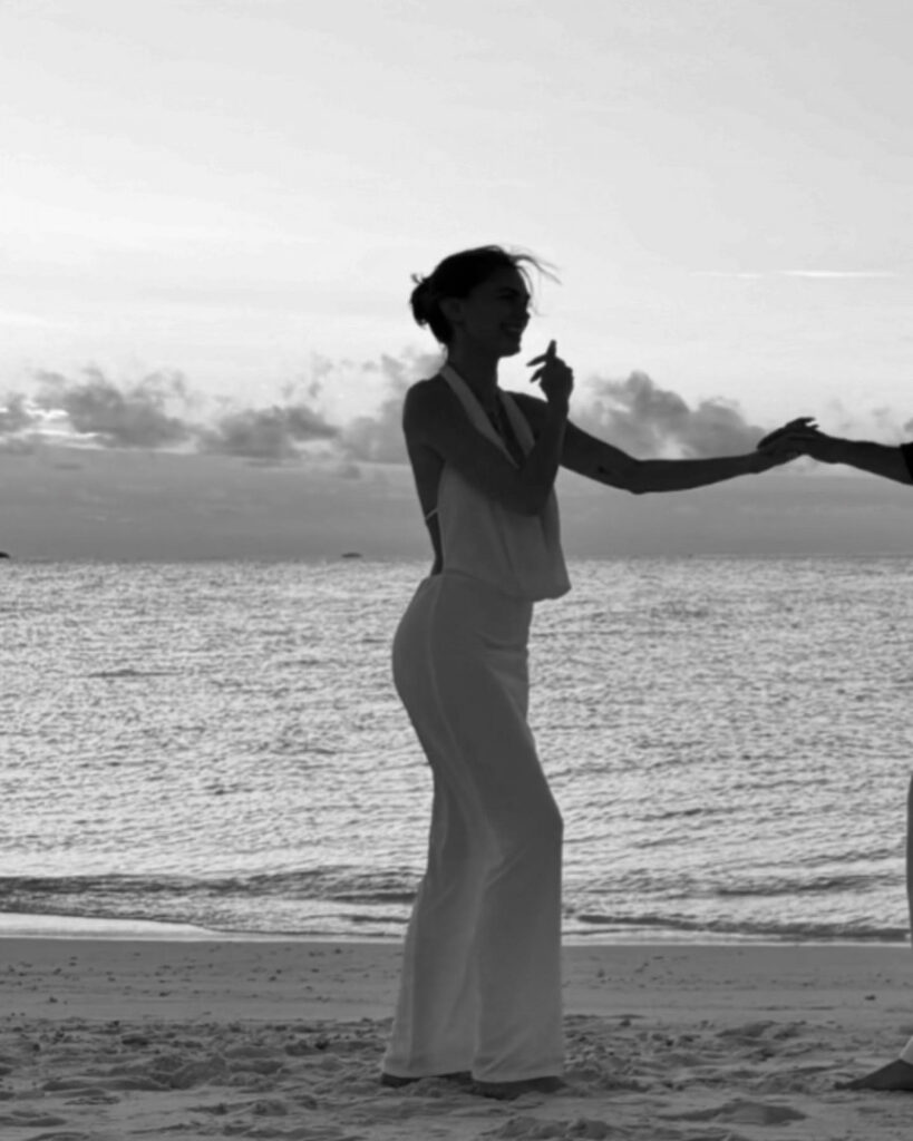 Instagram – Charleen Weiss – Nude