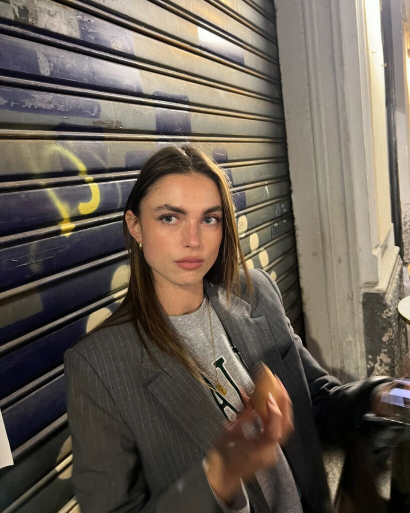 Instagram – Charleen Weiss – Nude