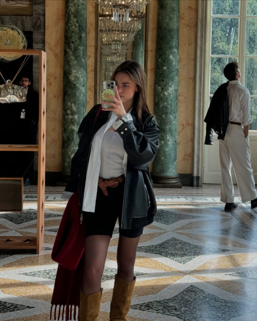 Instagram – Charleen Weiss – Nude