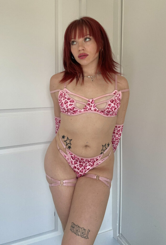 TikTok – Chlostar/the.chloe.abbott – Nude Leaks