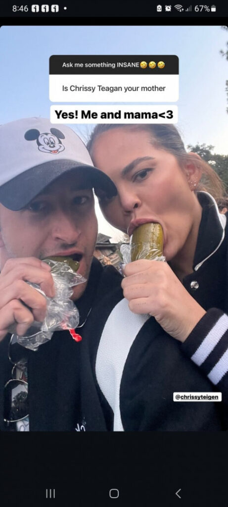 Celeb – Chrissy Teigen – Nude