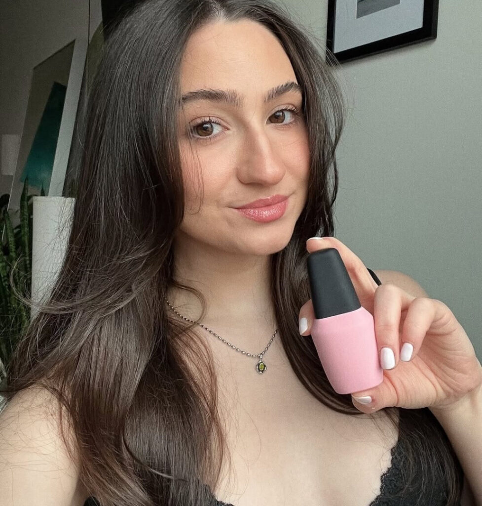 TikTok – Instagram – Christina Harris/beautychickee – Nude