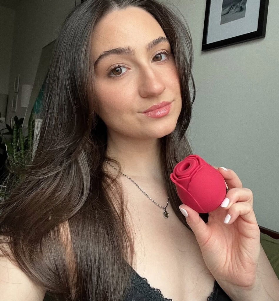 TikTok – Instagram – Christina Harris/beautychickee – Nude