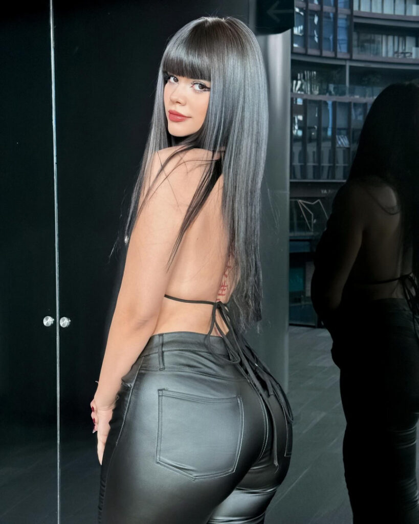 Instagram – T H I C C – Chxrryxblossom – Nude