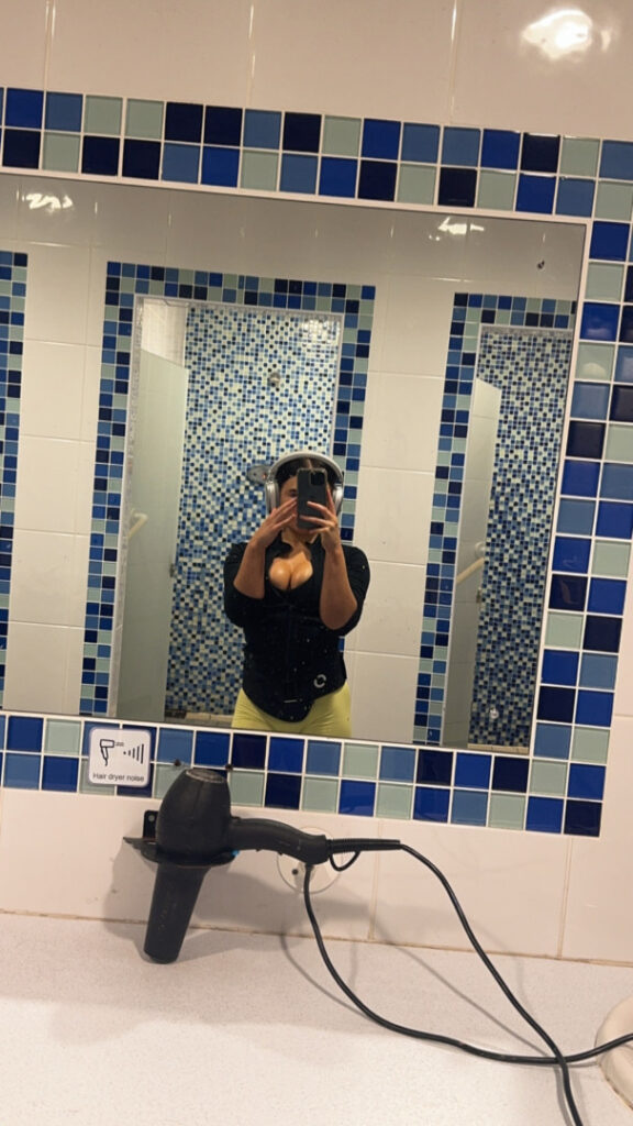 Instagram – Ciara Wilmot – Nude