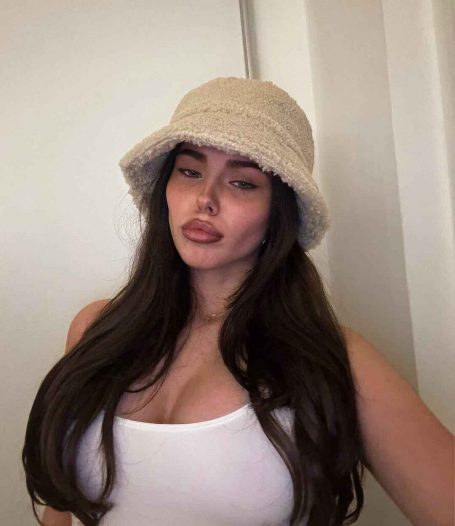 TikTok – Instagram – Snapchat – Clarissa Bea – Nude Leaks