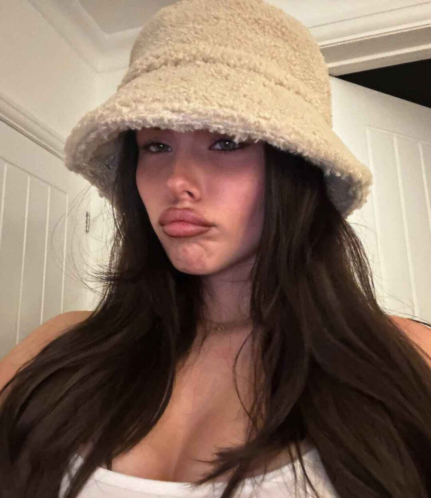 TikTok – Instagram – Snapchat – Clarissa Bea – Nude Leaks