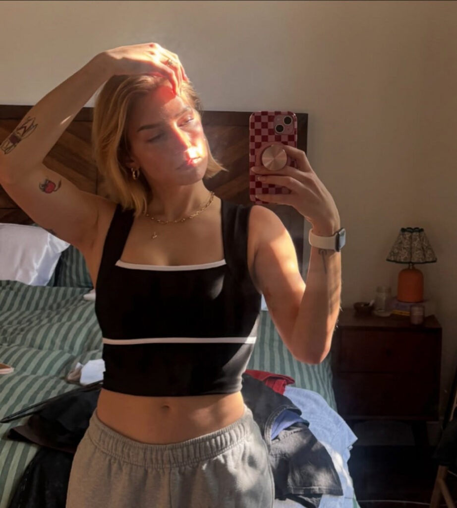 Youtube – Courtney Miller – Nude