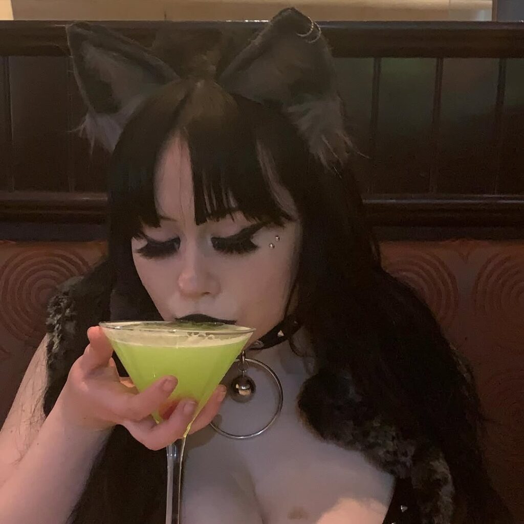 TikTok – T H I C C – D3adpann / C4rv3r / m444ko – Nude