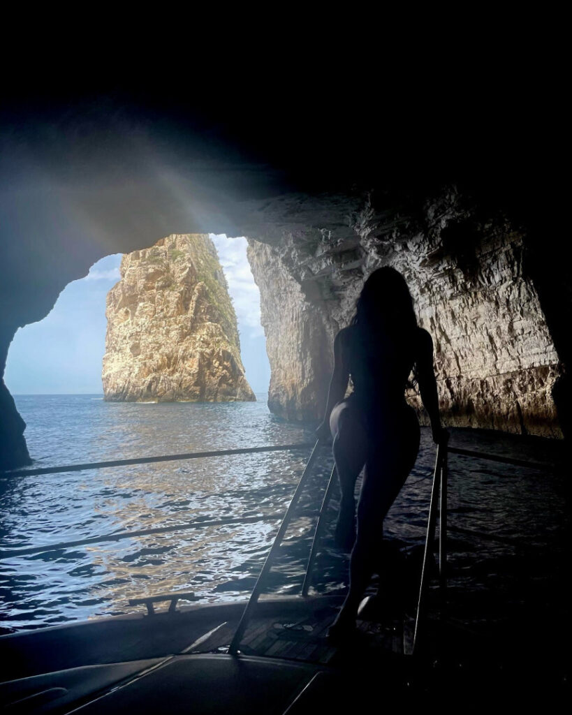 Instagram – Dajinism / Dajin – Nude