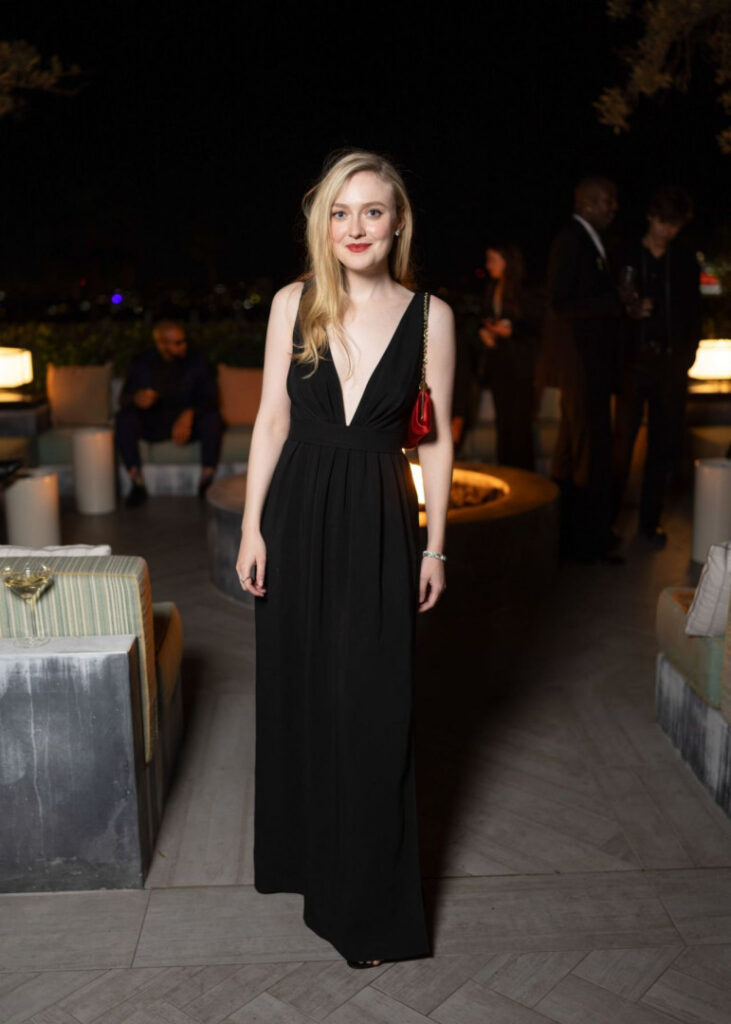 Celeb – Dakota Fanning – Nude