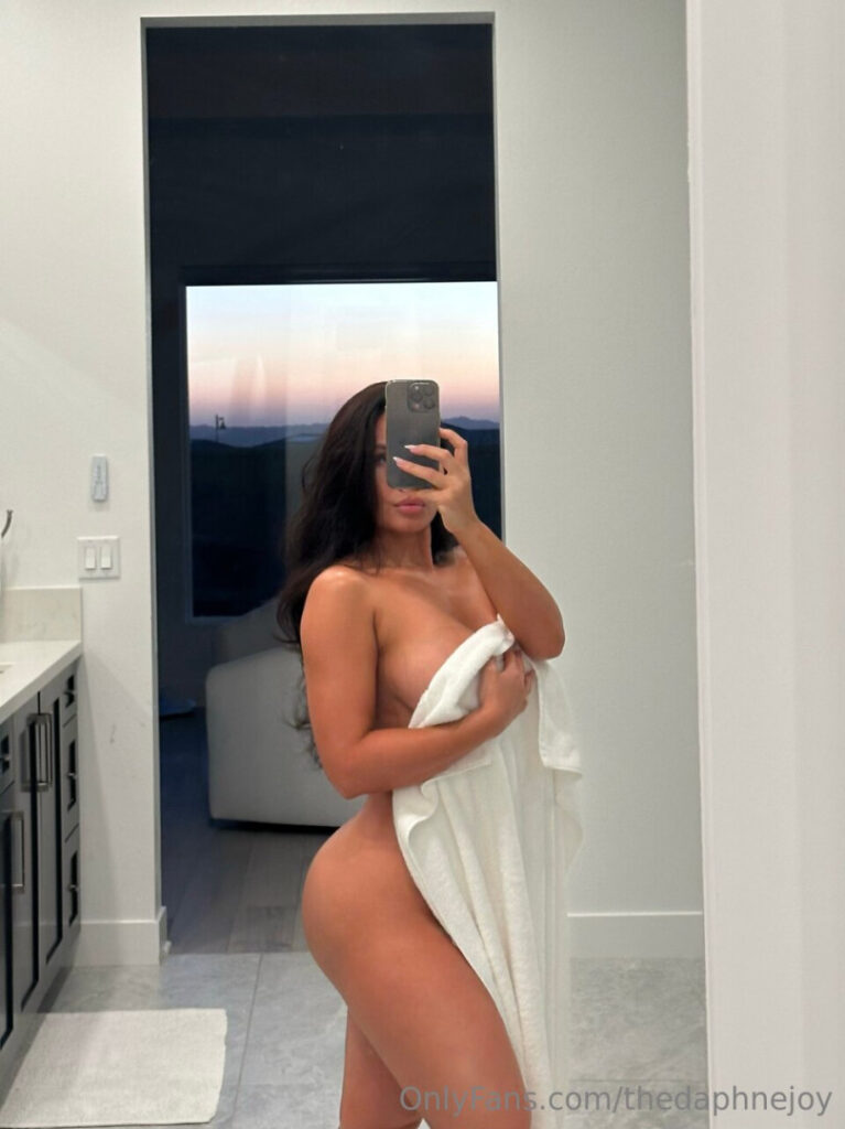 OnlyFans – DaphneJoy – Nude