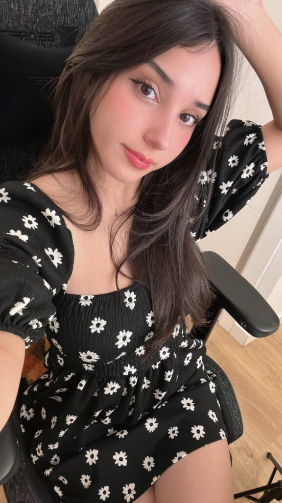 Twitch – TikTok – Deargia – Nude