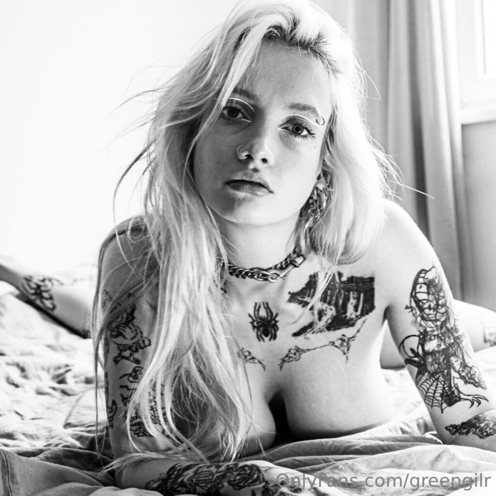 OnlyFans – Dia Dora / Nana Waifu – Nude