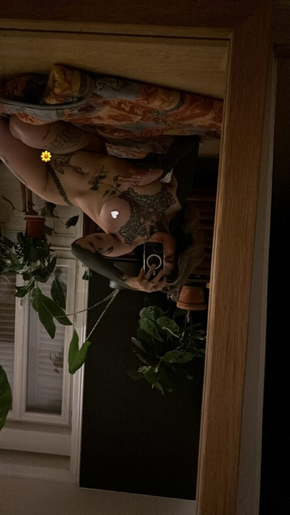 Instagram – divinement_bon – Nude Leaks