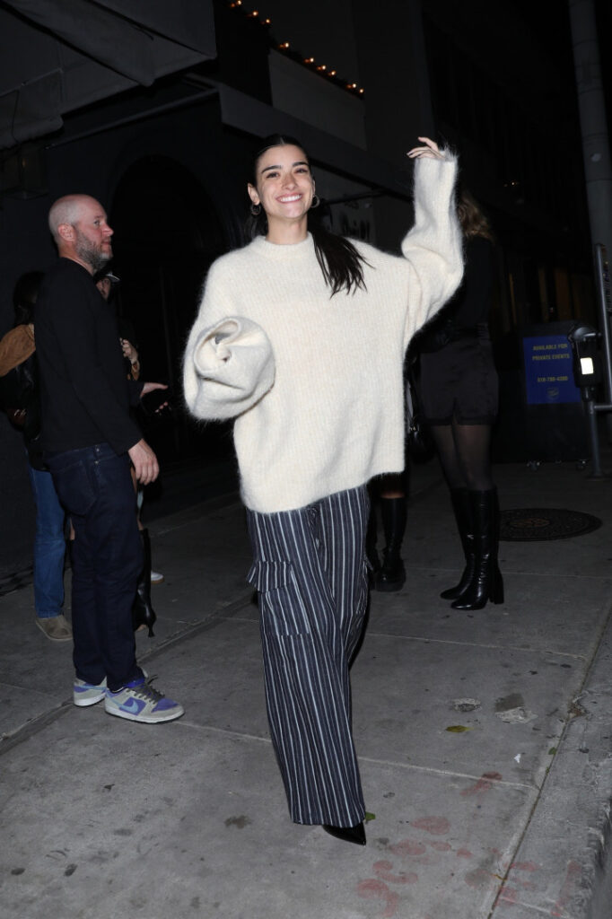 TikTok – Dixie D’Amelio – Nude