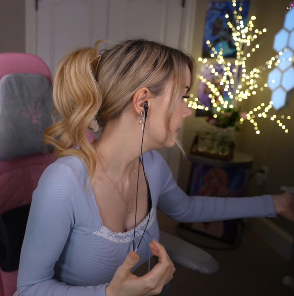 Twitch – Petite – Dizzykitten – Nude