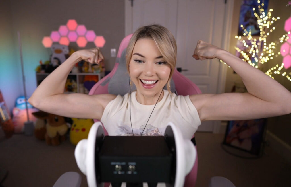 Twitch – Petite – Dizzykitten – Nude