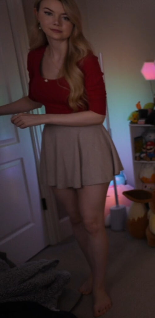 Twitch – Petite – Dizzykitten – Nude