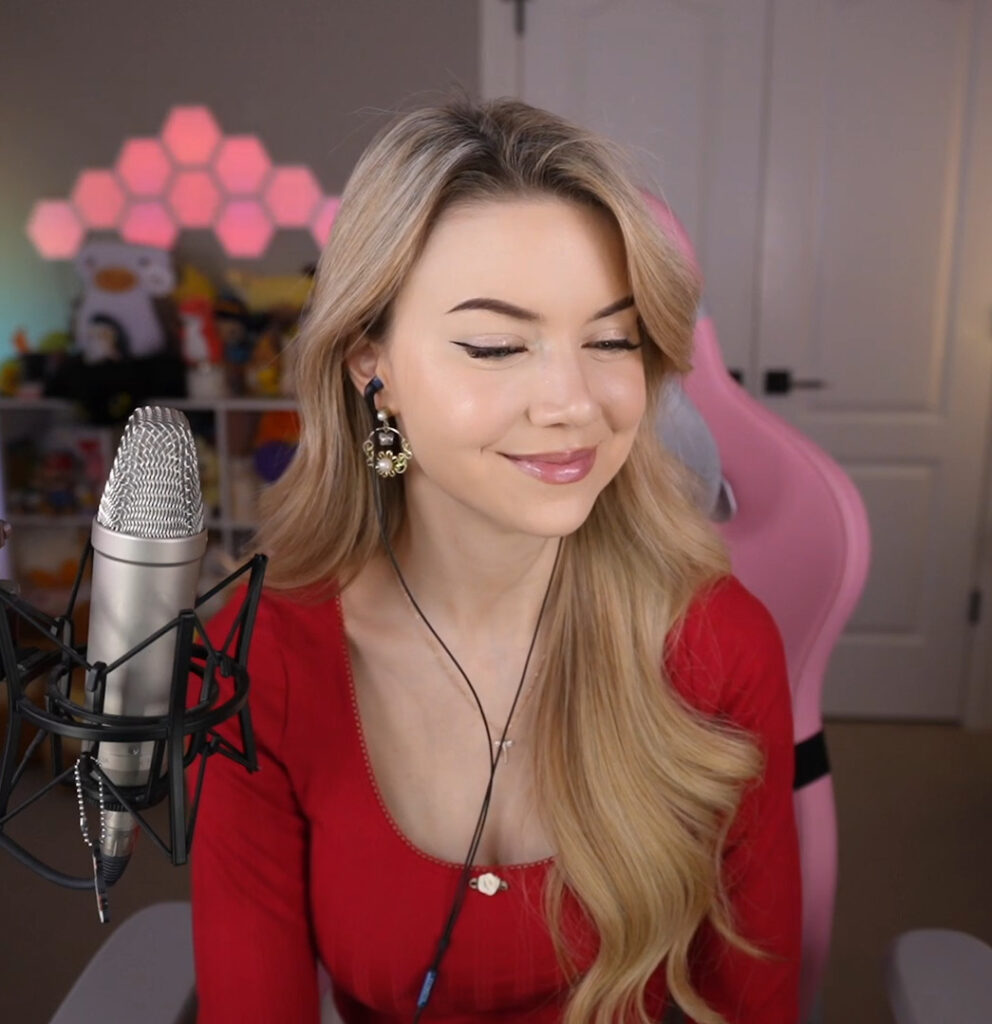 Twitch – Petite – Dizzykitten – Nude