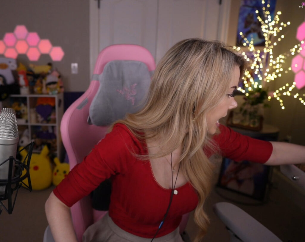 Twitch – Petite – Dizzykitten – Nude