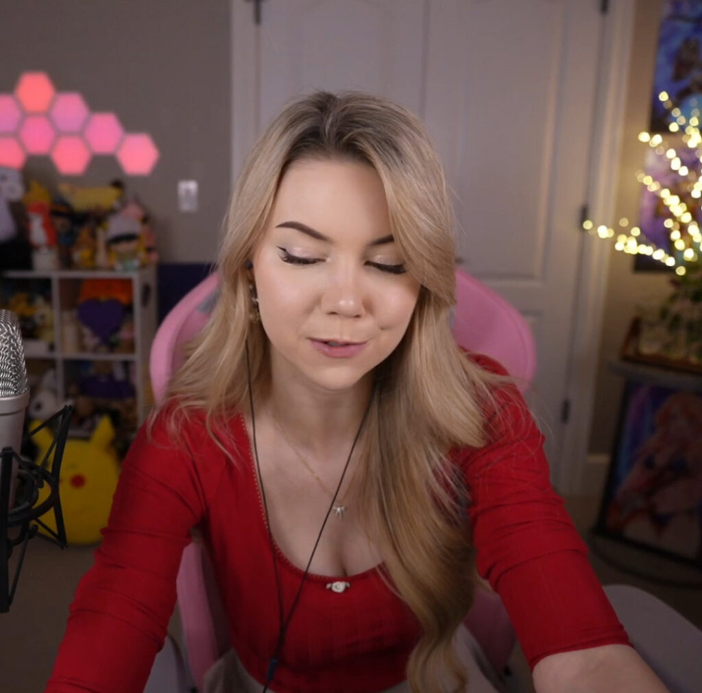 Twitch – Petite – Dizzykitten – Nude
