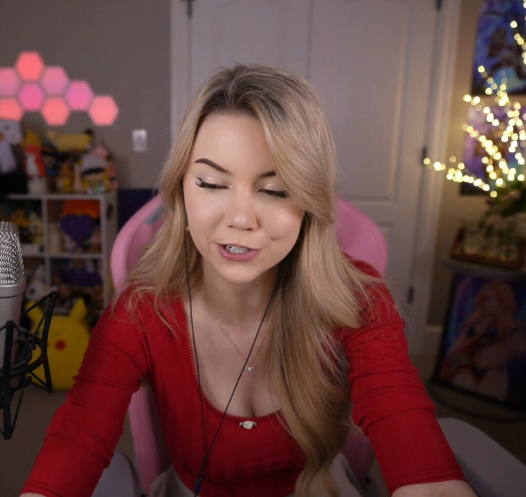 Twitch – Petite – Dizzykitten – Nude