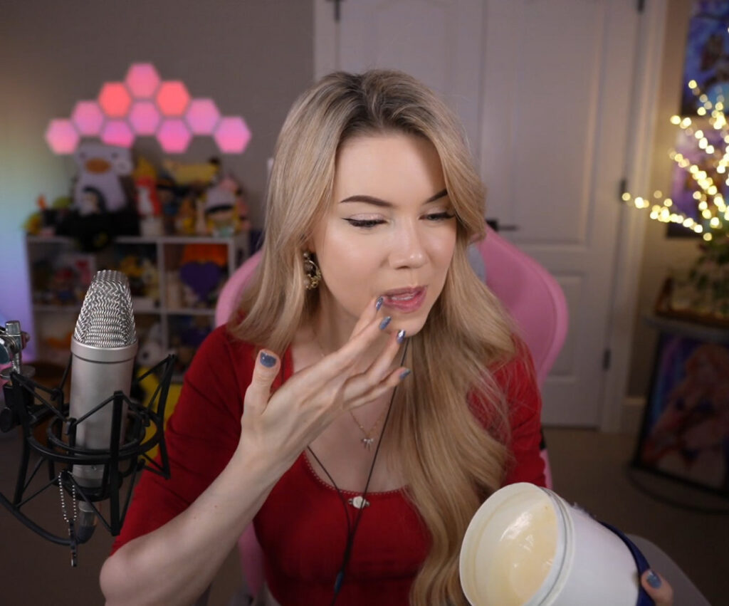 Twitch – Petite – Dizzykitten – Nude