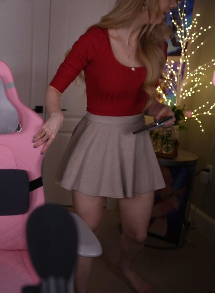 Twitch – Petite – Dizzykitten – Nude