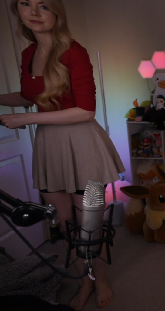 Twitch – Petite – Dizzykitten – Nude