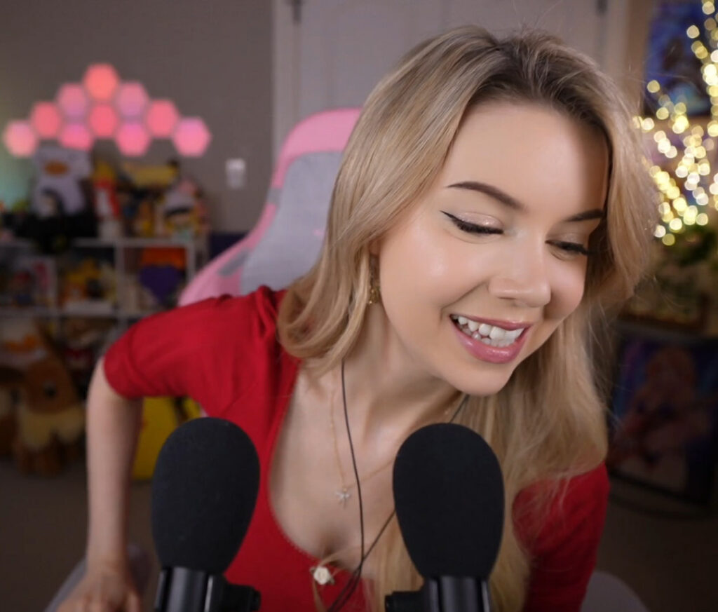 Twitch – Petite – Dizzykitten – Nude