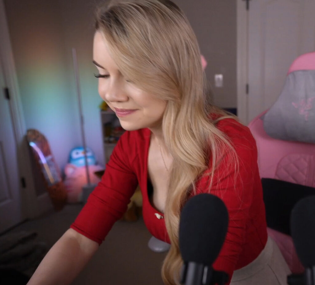 Twitch – Petite – Dizzykitten – Nude
