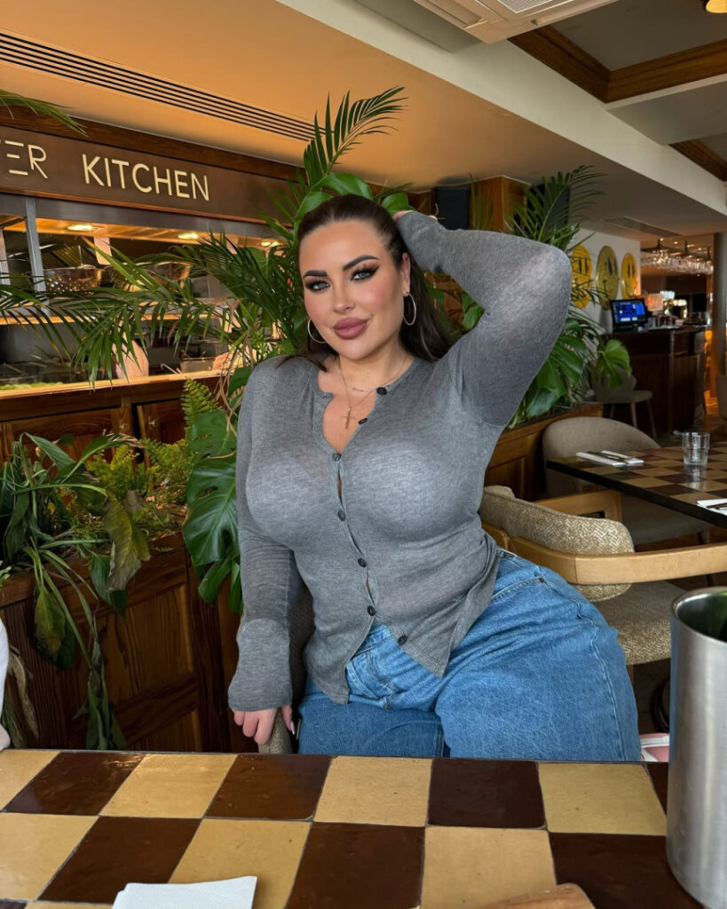 OnlyFans – Instagram – T H I C C – DJ Hannah B – Nude