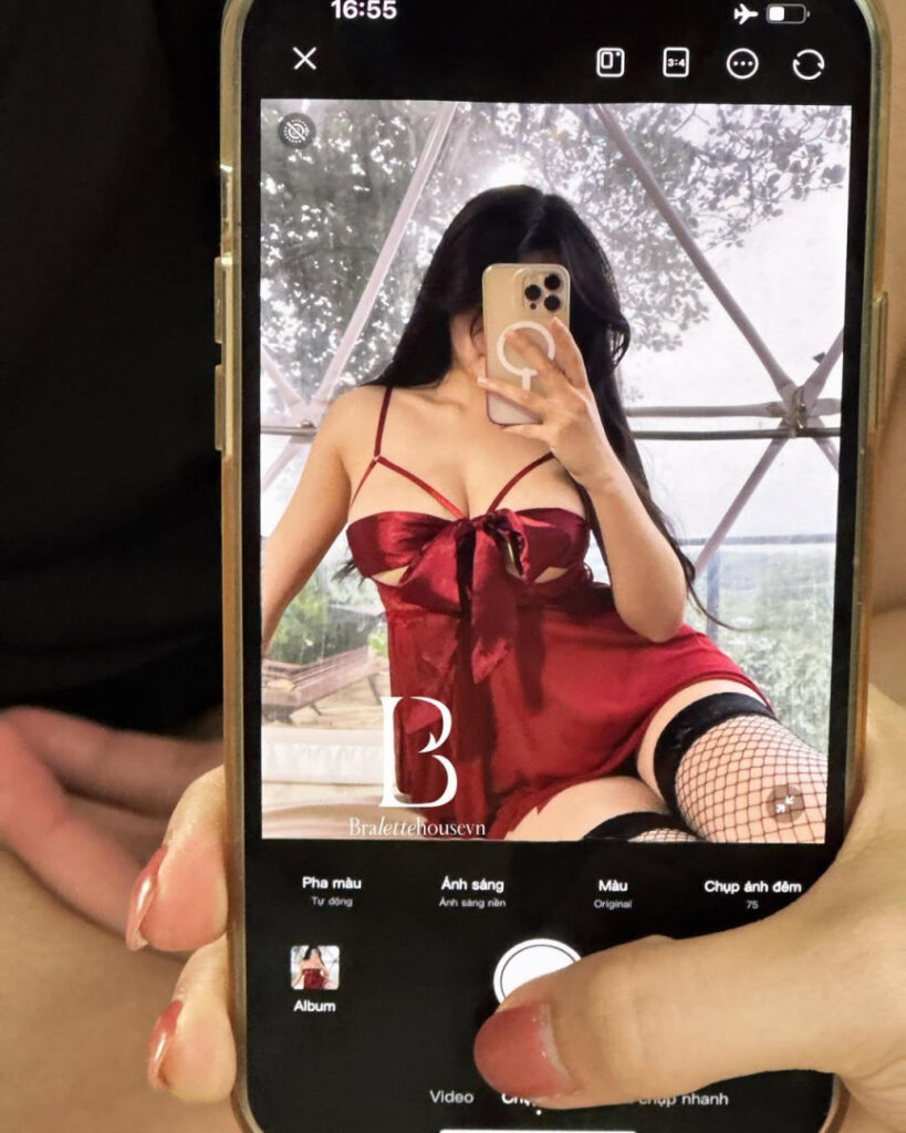 Instagram – Asian – Vietnamese – Duyenn Hipp – Nude