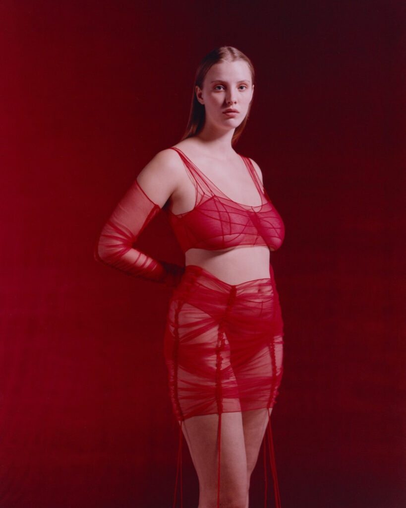 Instagram – Eliza Goldsmith – Nude