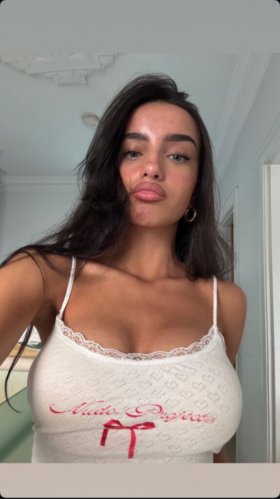 TikTok – Instagram – Snapchat – Ella Christo – Nude Leaks