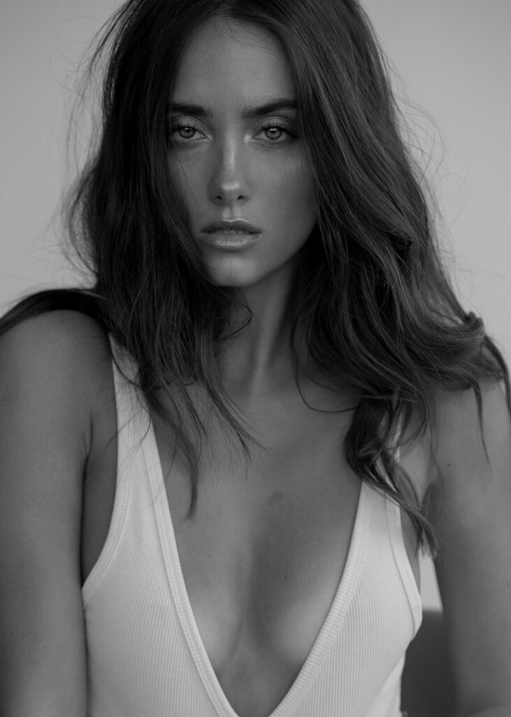 Instagram – Elsa Couturier – Nude Leaks