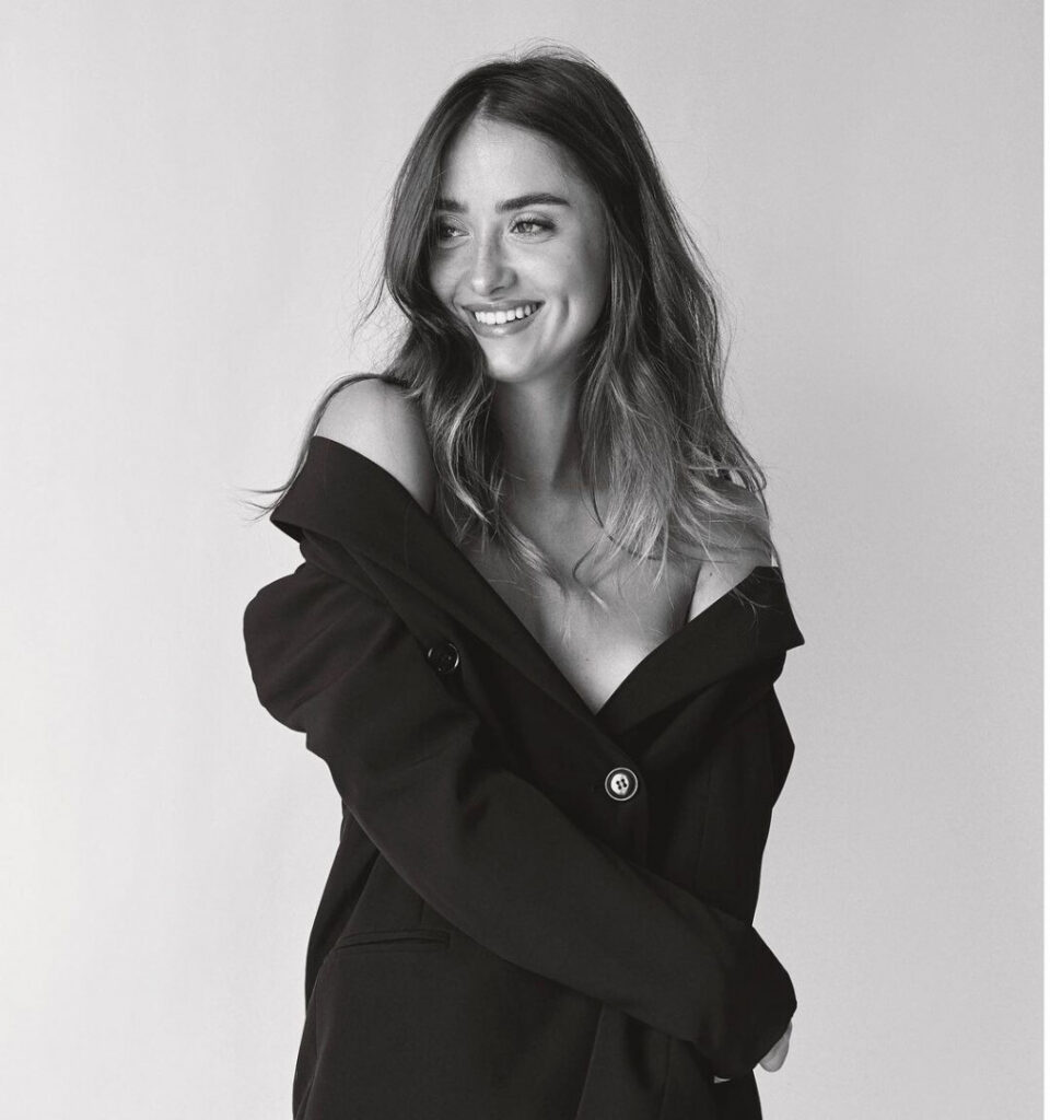 Instagram – Elsa Couturier – Nude Leaks