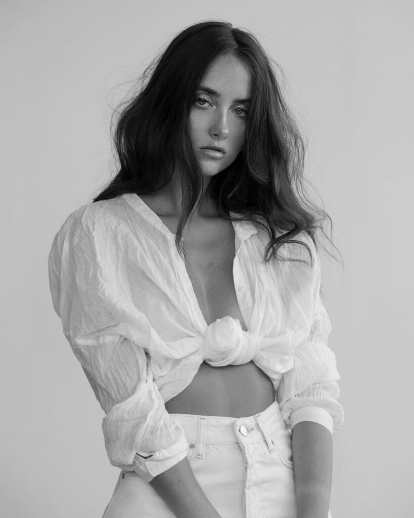 Instagram – Elsa Couturier – Nude Leaks