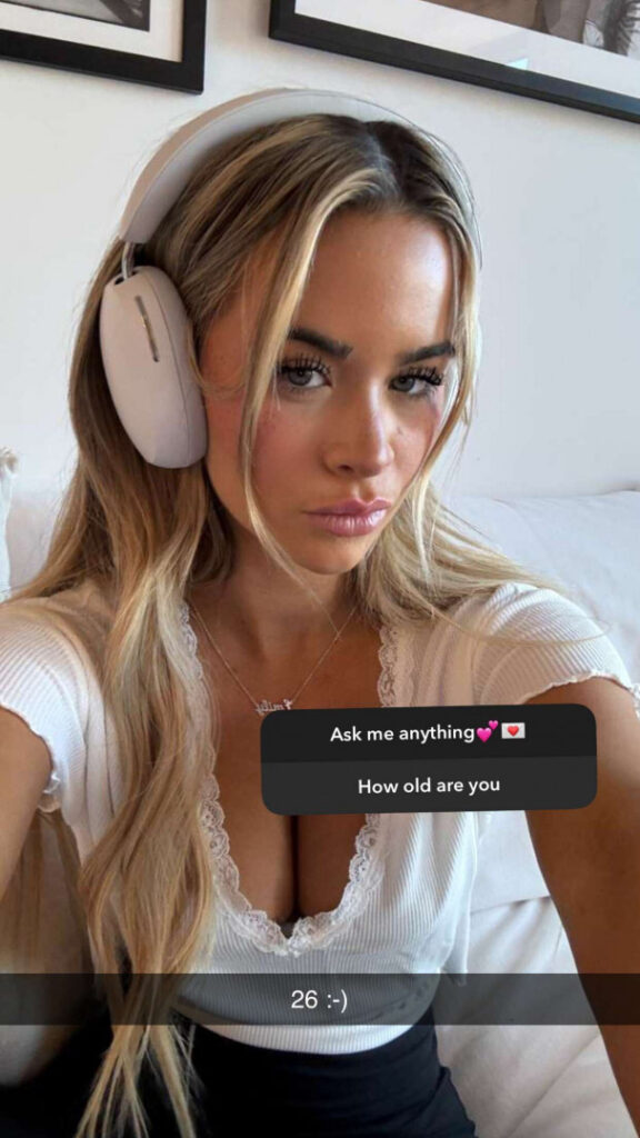 OnlyFans – Instagram – Emily Elizabeth – Nude