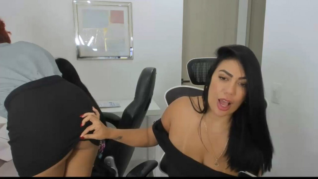 OnlyFans – Cam Girls – Emilybrowm – Nude Leaks