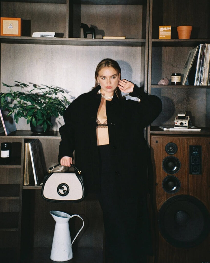 TikTok – Instagram – Emma Brooks – Nude