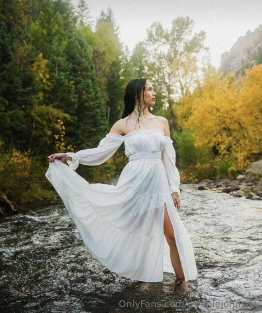 OnlyFans – Emmie Johnson – Nude