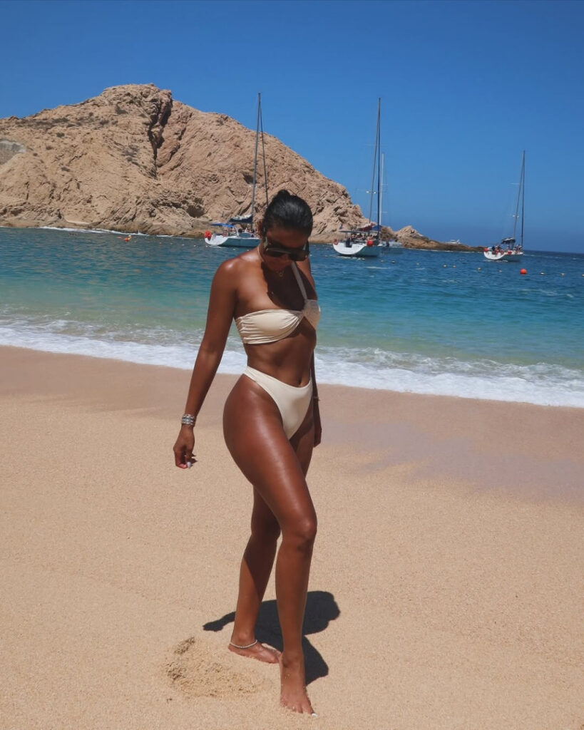 Instagram – Celeb – Ebony – Eniko Hart – Nude Leaks