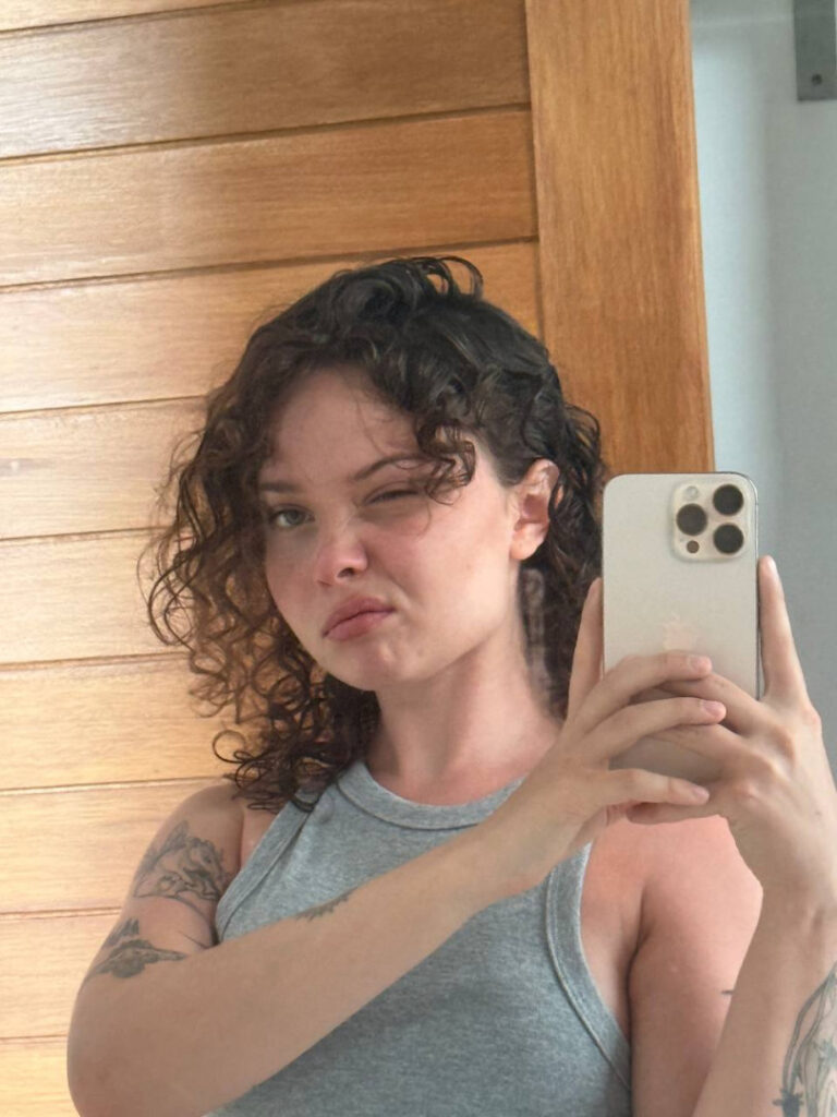 Youtube – TikTok – Enina24 – Nude Leaks