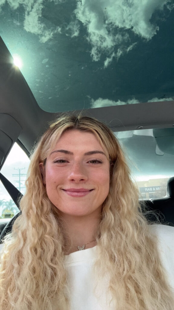 Instagram – Faith Ordway – Nude